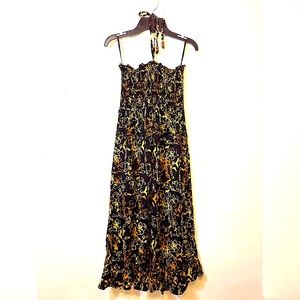 Kura Kura shirred floral print dress size Medium.